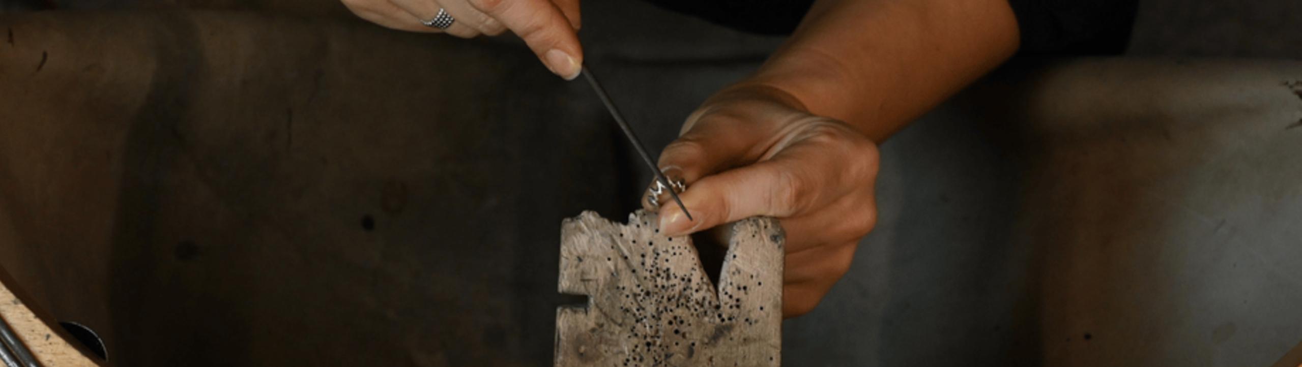 The Goldsmiths’ Centre Opens Its Workshops to Future Jewellers