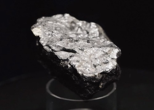 Why Are Gemstones Still Expensive if We Can Grow Them in a Lab?