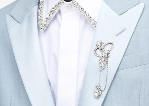 Coloured Gems, Yellow Gold & Antique Brooches: Designers Reveal The Top Jewellery Trends For 2026