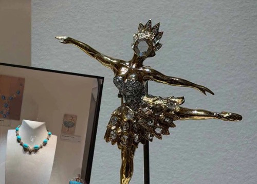 Van Cleef & Arpels's Ballerina Clips Take Centre Stage in a New Singapore Exhibition