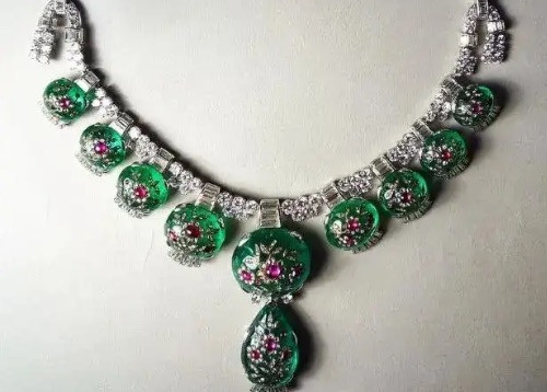 The Cartier Emerald Suite of Maharani Gayatri Devi