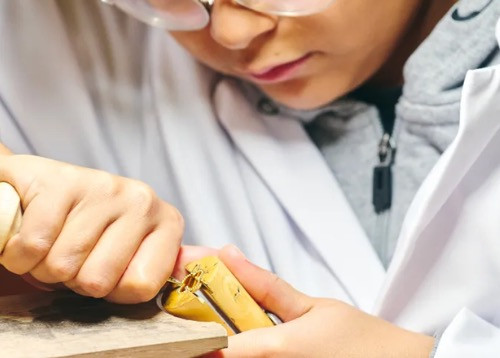 Van Cleef & Arpels' immersive workshops reveal jewellery-making secrets