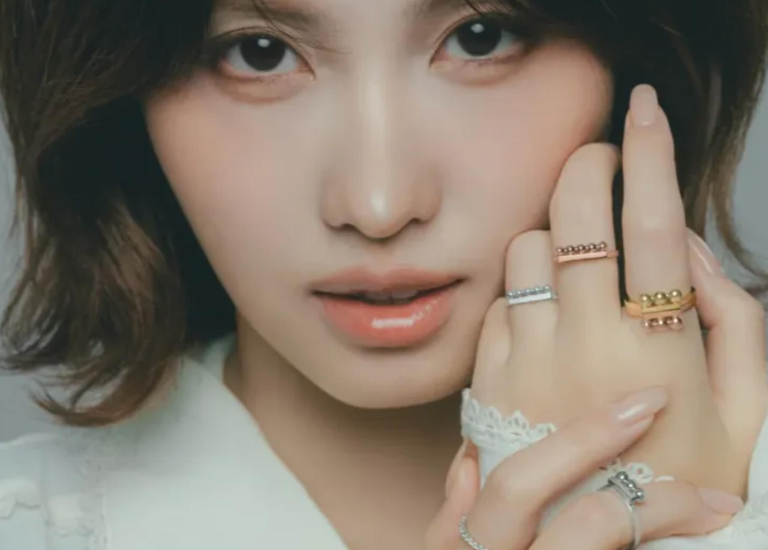 TASAKI Unveils First Metal Jewellery Collection Featuring TWICE MOMO