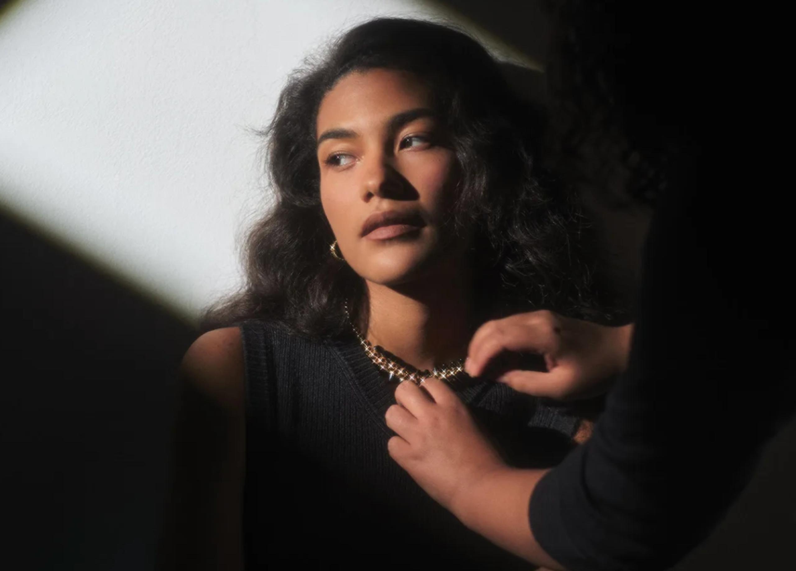 Cartier Taps Olivia Dean For Its New Clash Release