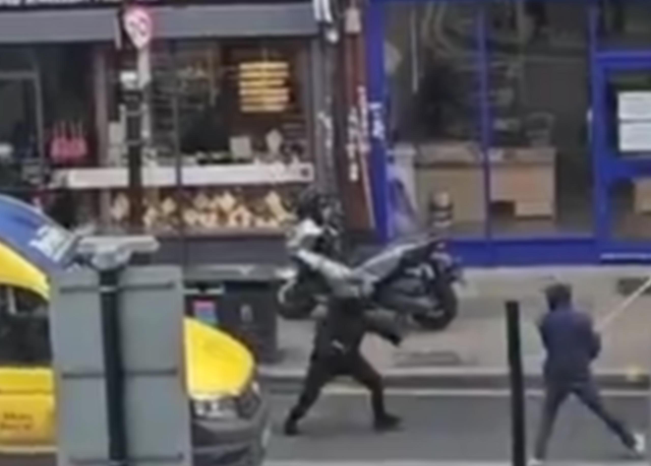 Machete gang raiding jewellers fought off by man armed with a broom