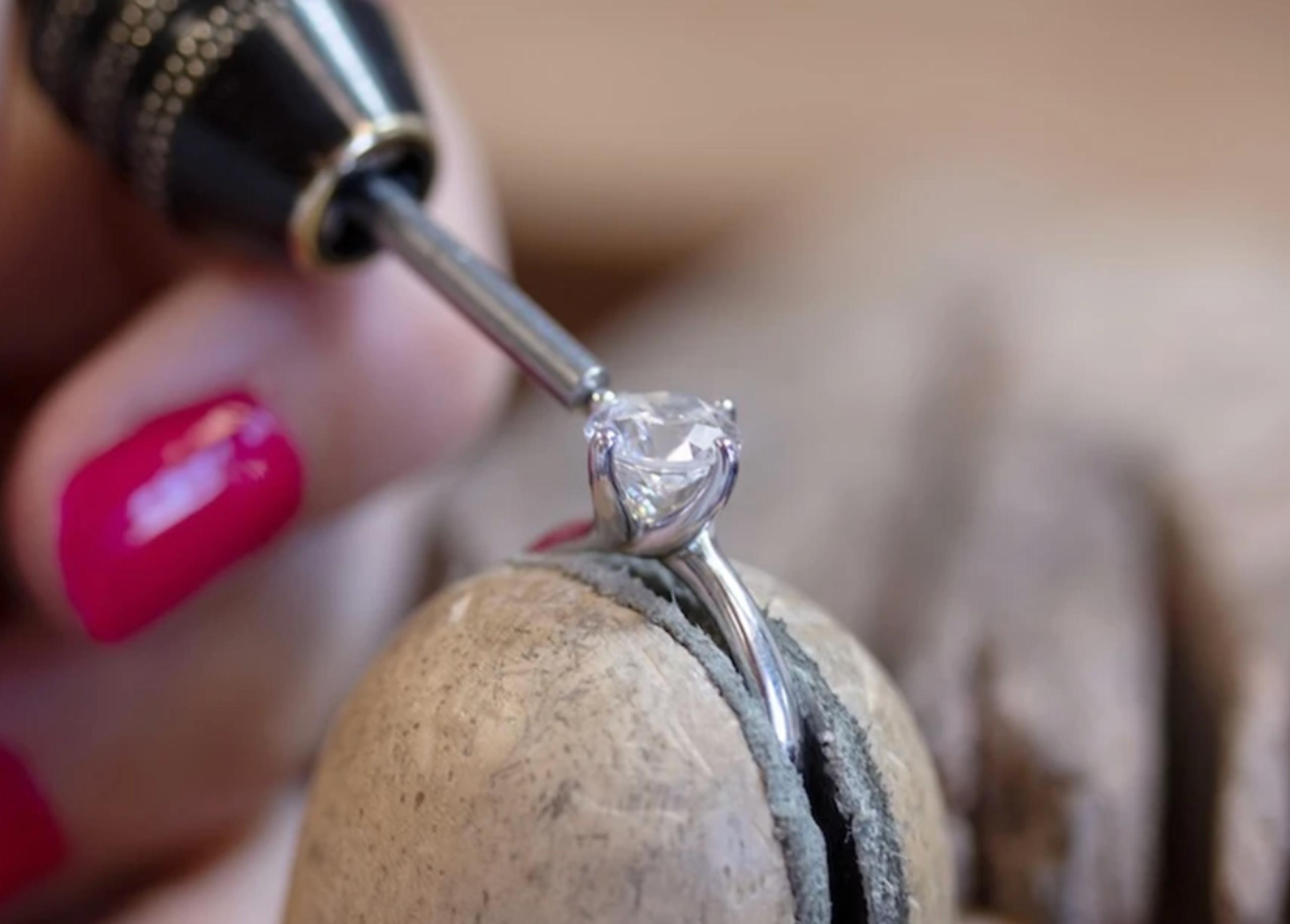 Why more Canadians are choosing ethical jewellery in 2026