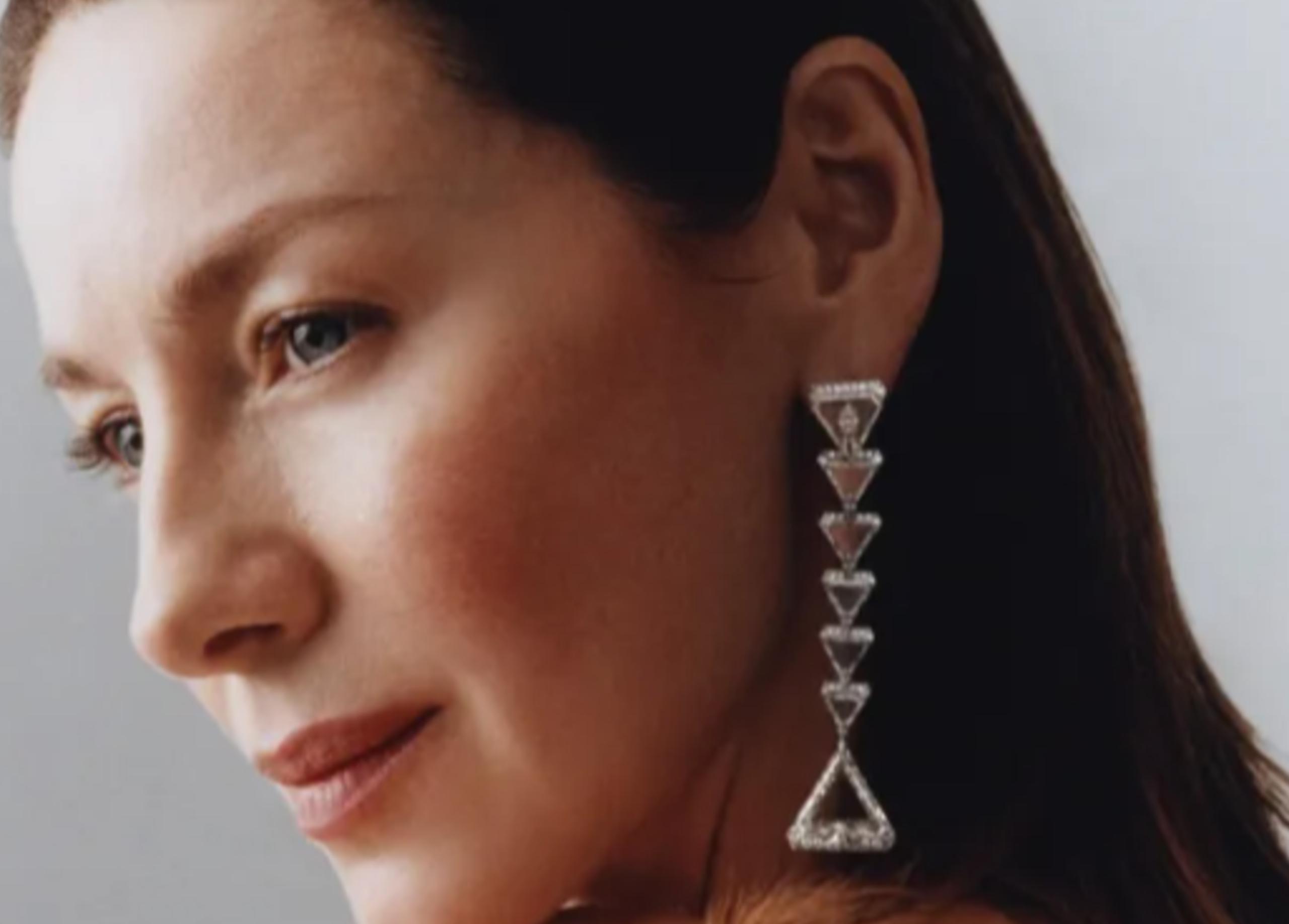 Caitríona Balfe on Outlander, Time and the Enduring Allure of Natural Diamonds