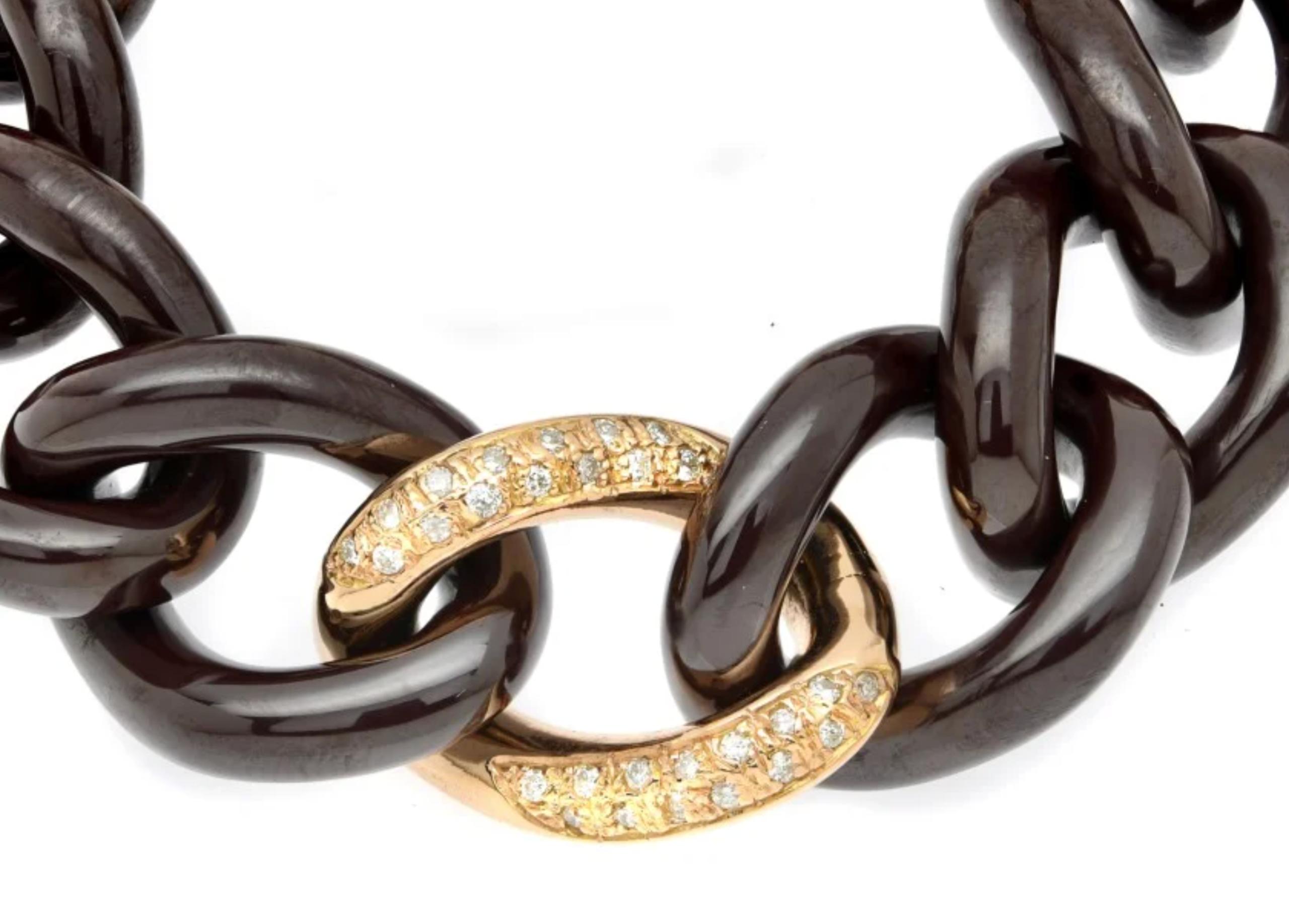 Bold Link Chains Make a Comeback in Modern Jewellery