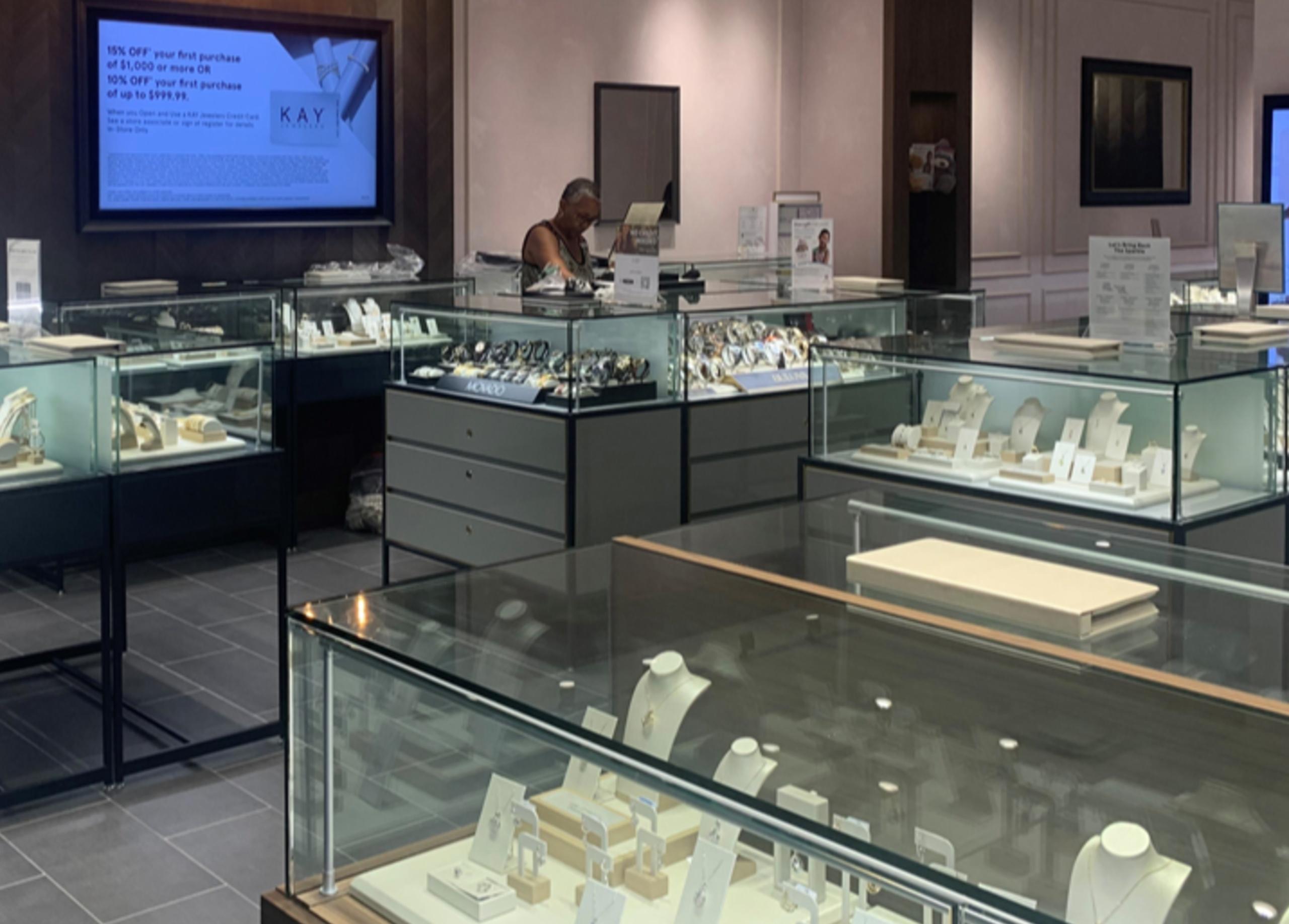 Signet Reports £5.3 Billion in Annual Sales