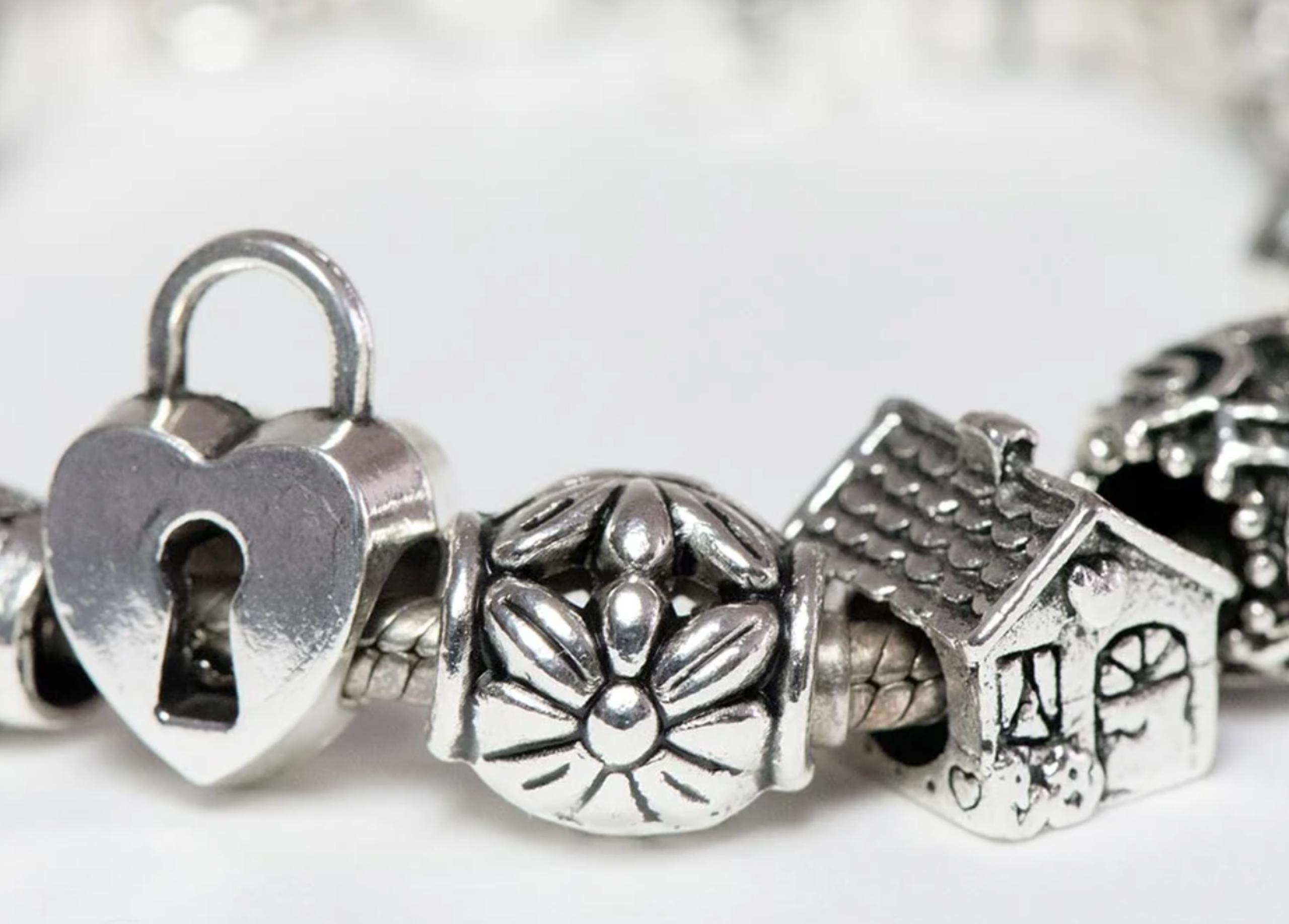 Pandora Opens Canada Facility to Mitigate US Tariff Exposure