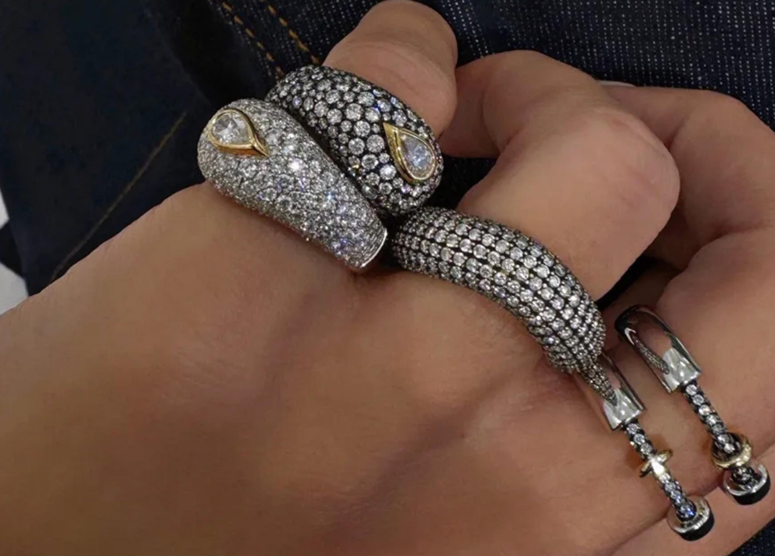 Blackened Rings Bring a Bold Edge as Vintage Jewellery Resurges