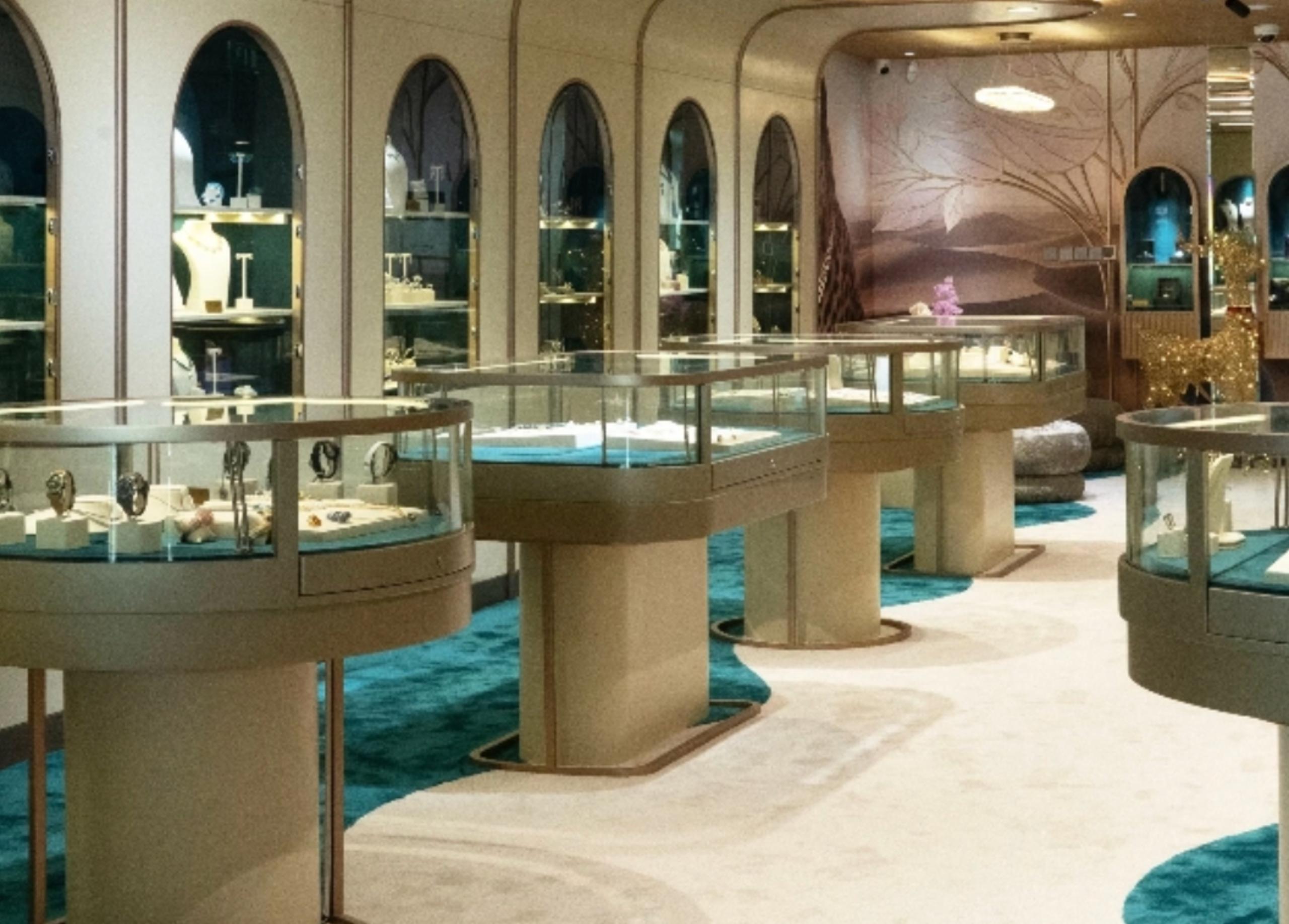 UAE-Inspired Falcon Jewellery Collection Unveiled in Dubai
