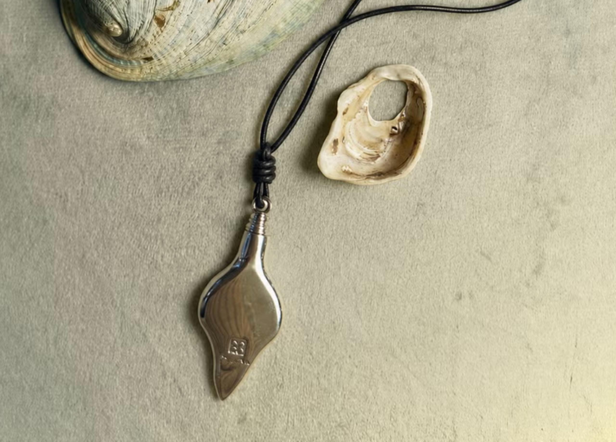 How Multi-Tasking Pendant Necklaces Are Reinventing Everyday Jewellery
