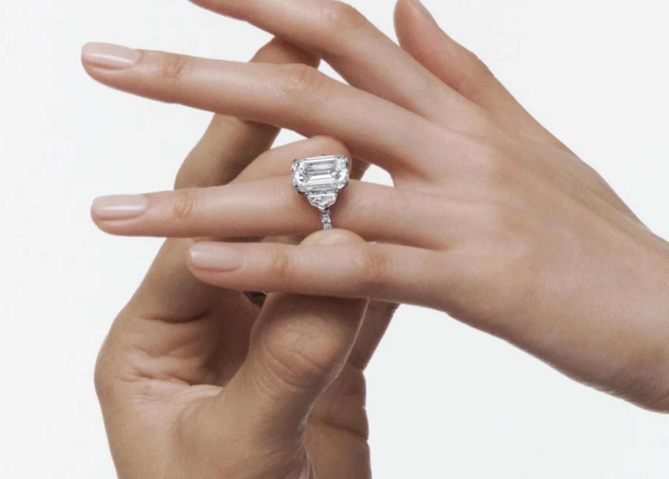 Bespoke Engagement Rings Rise as Couples Seek Personal Stories