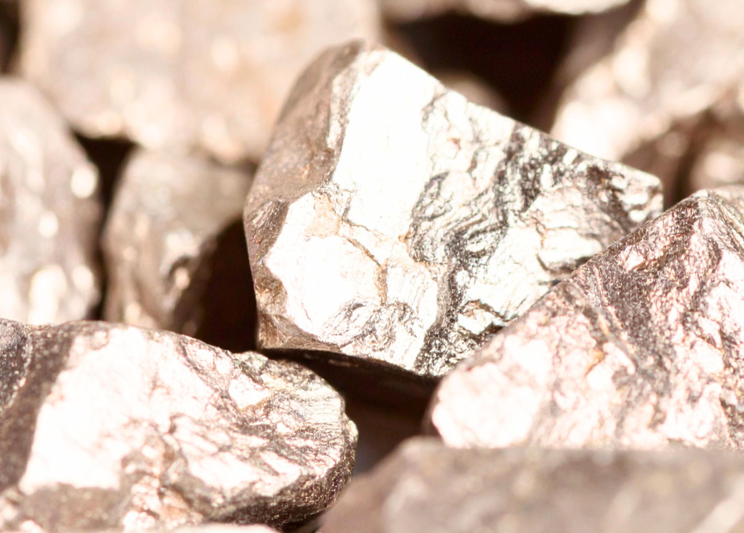 Rising Precious Metal Prices Force Jewellers to Adapt