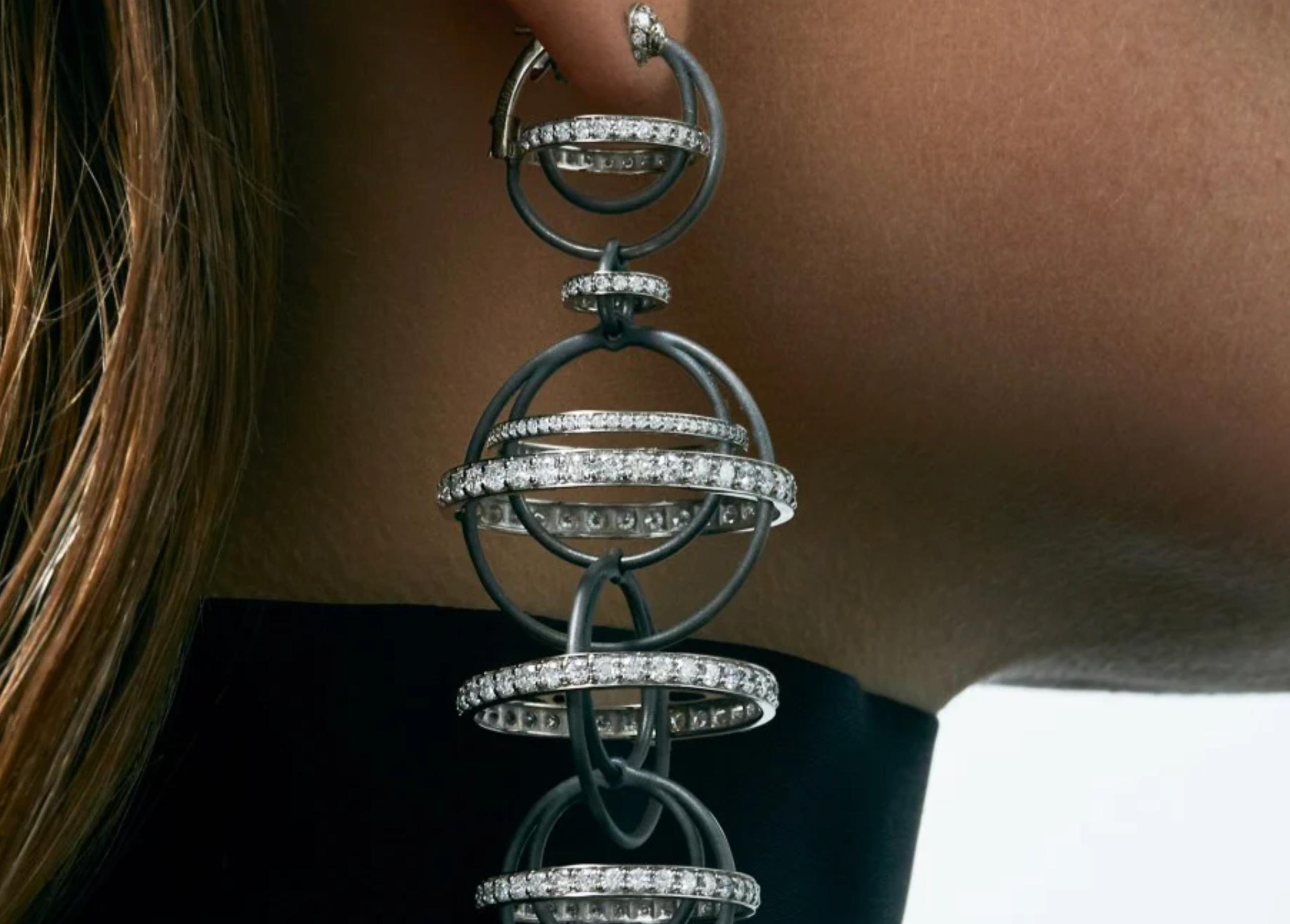 High Jewellers Turn to Alternative Metals as Gold Prices Rise