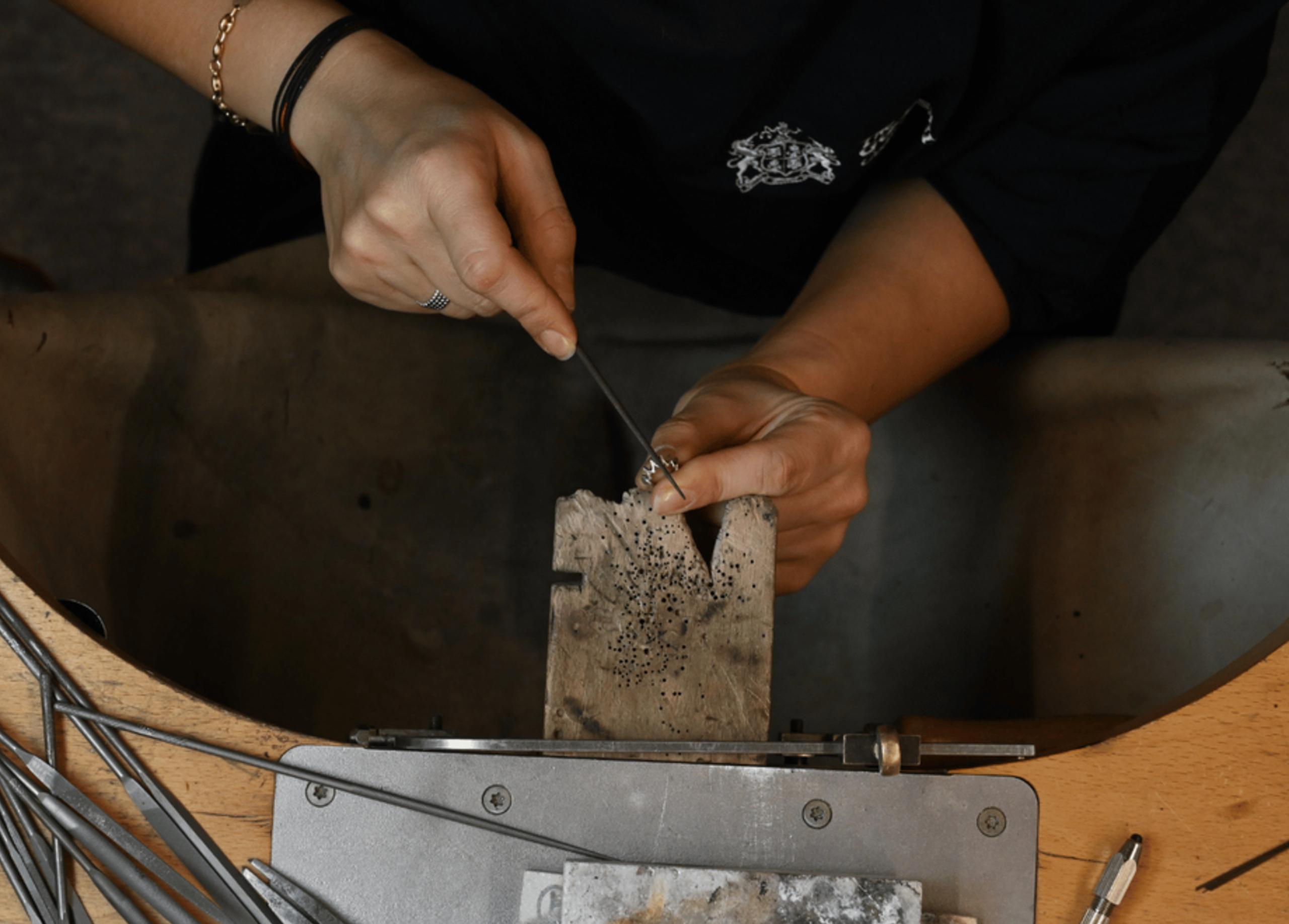 The Goldsmiths’ Centre Opens Its Workshops to Future Jewellers