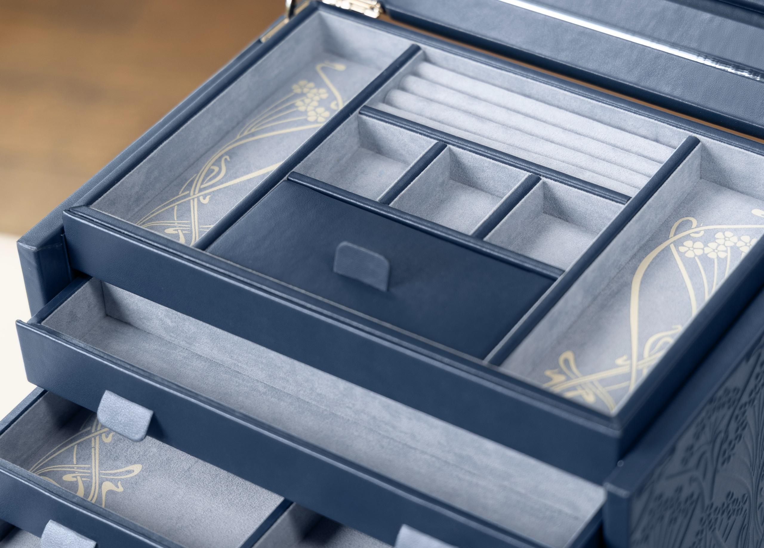 At Vicenzaoro, WOLF Makes the Case for What Holds the Jewellery