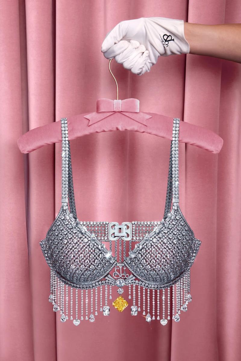 The Jewel That Moved Like Lingerie