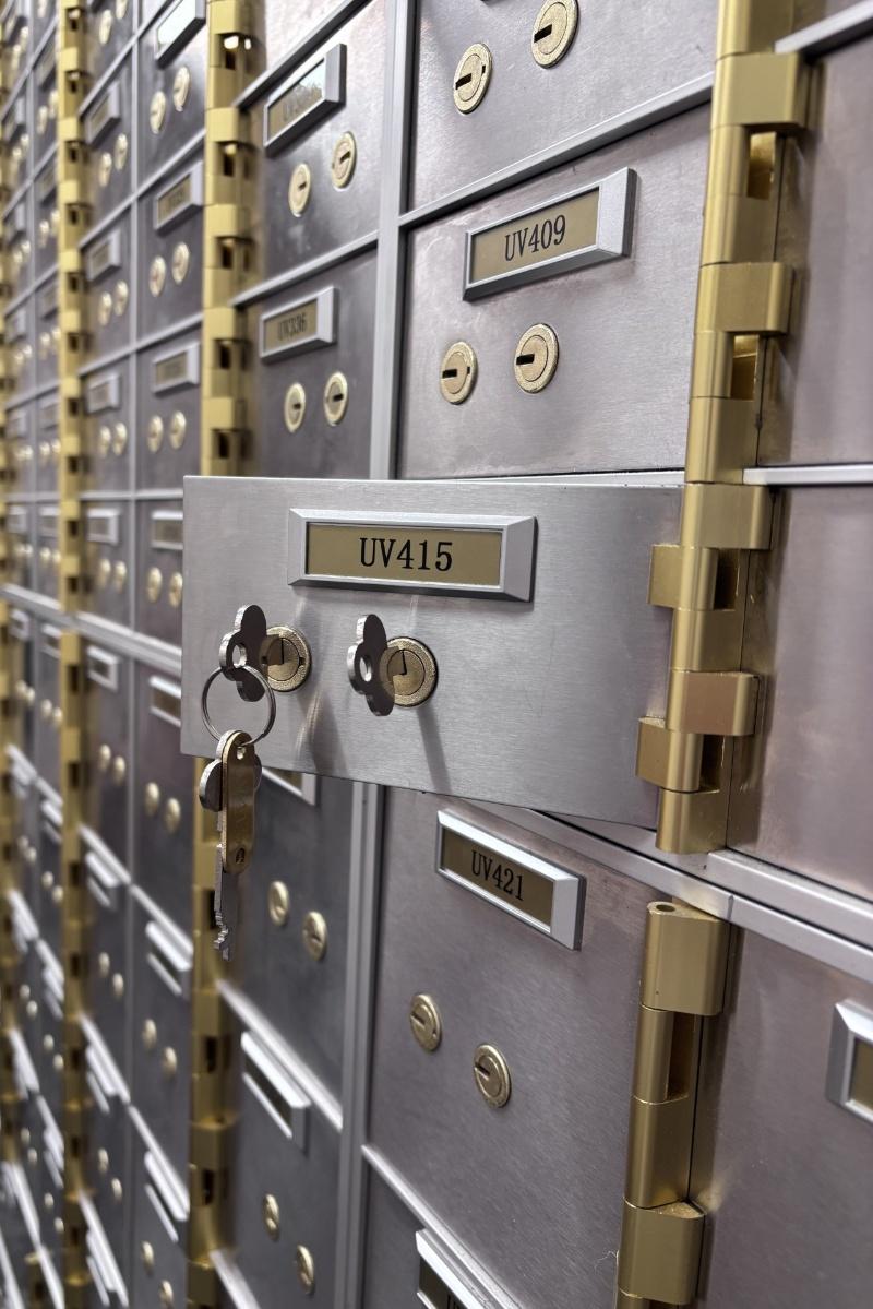 UltraVault: A Different Way of Holding Jewellery