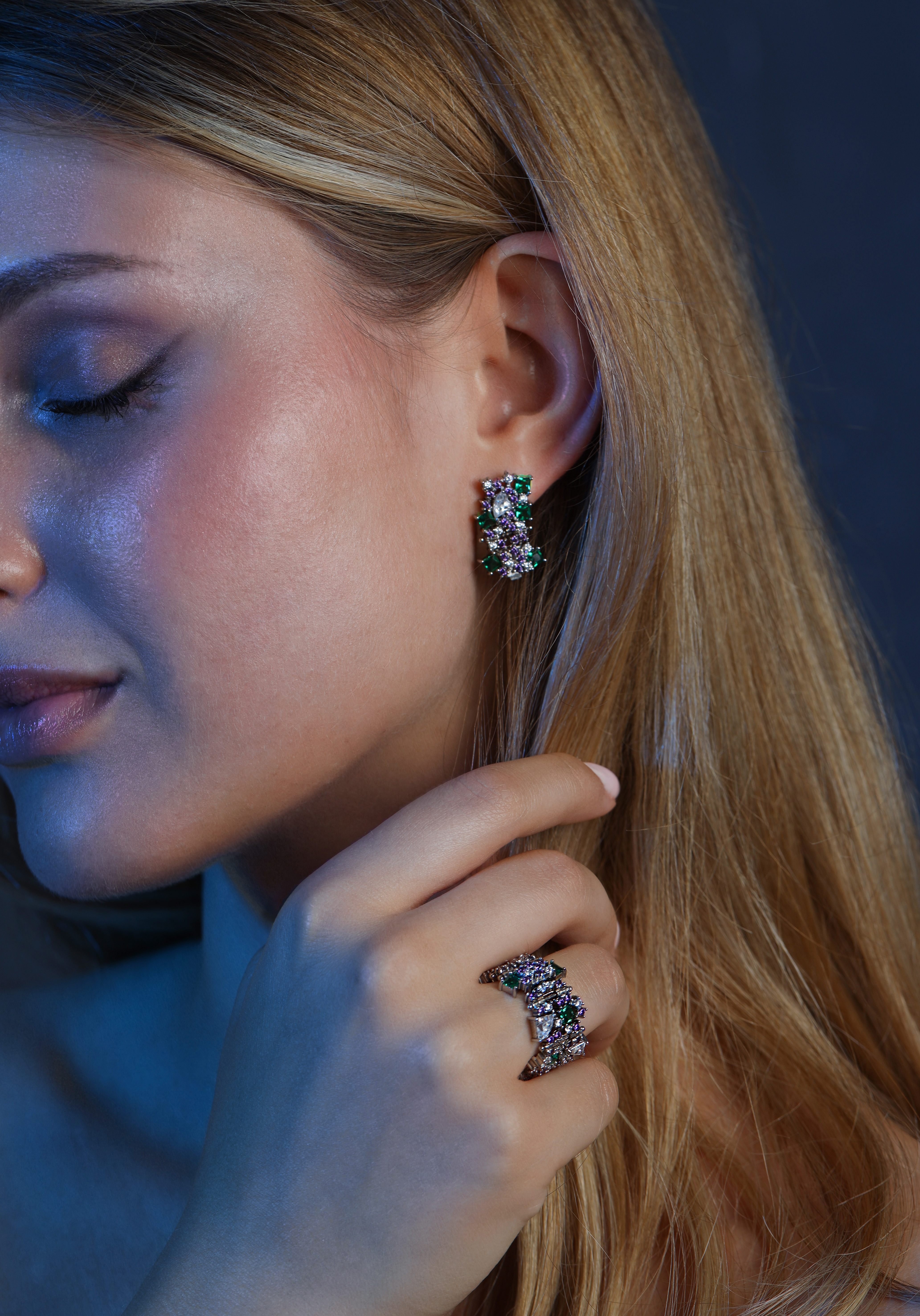 Tsuzuri’s short earrings and matching ring — designed to stand alone or transform as part of a wider modular structure