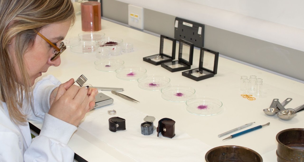 Sofie Boons is a jeweller working as Senior Lecturer in Design Crafts at the University of the West of England (UWE Bristol)