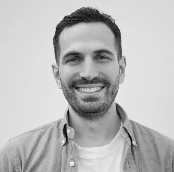Portrait of Craig Cohen, Director and National Sales Manager at Ntinga. With a background in luxury retail, diamond grading and sales, he plays a key role in developing customer relationships and supporting the company&rsquo;s national growth strategy.