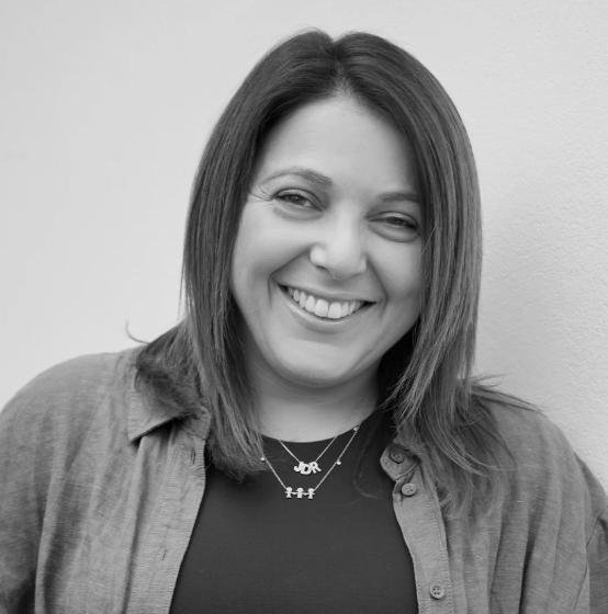 Portrait of Stephanie Lee, Director of Design & Marketing at Ntinga. With experience in fashion buying, jewellery retail, marketing and product development, she plays a key role in driving innovation and growth across the business.