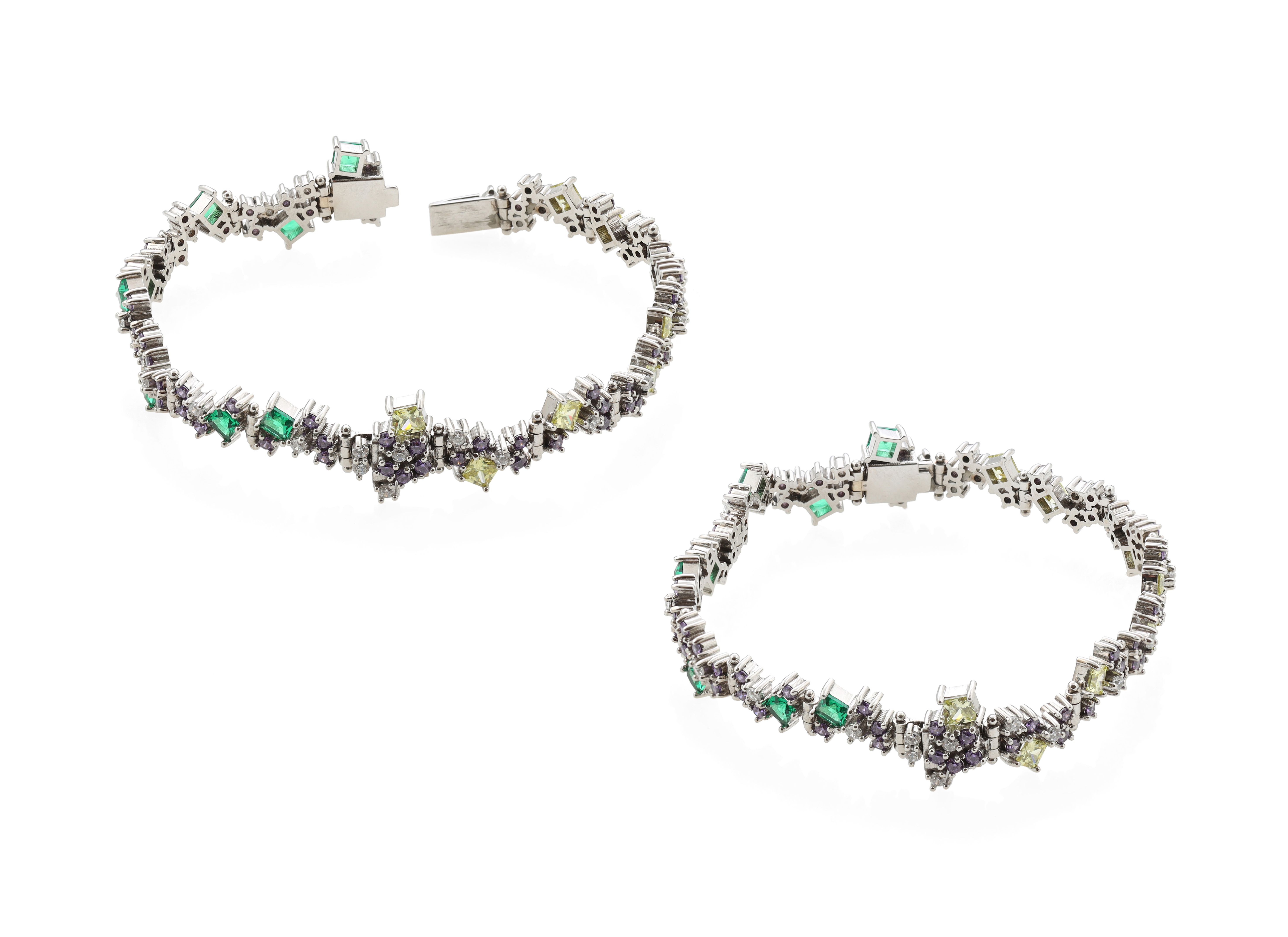Tsuzuri’s two-part bracelet forms a seamless arc — designed to split, connect and rebuild as part of the collection’s evolving system