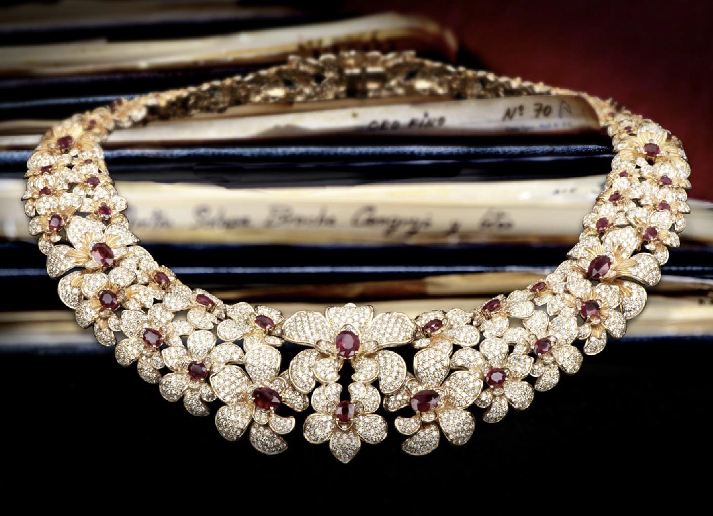 Carrera y Carrera high jewellery necklace in yellow gold, set with diamond pavé orchid flowers and ruby centres.